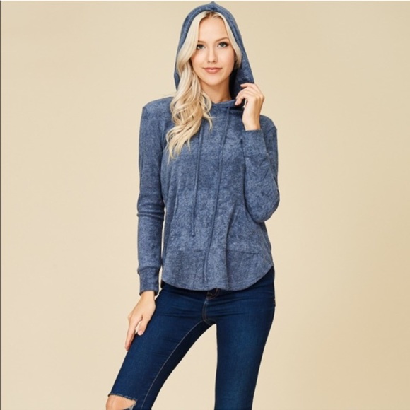 Blue pullover hoodie - Picture 2 of 5